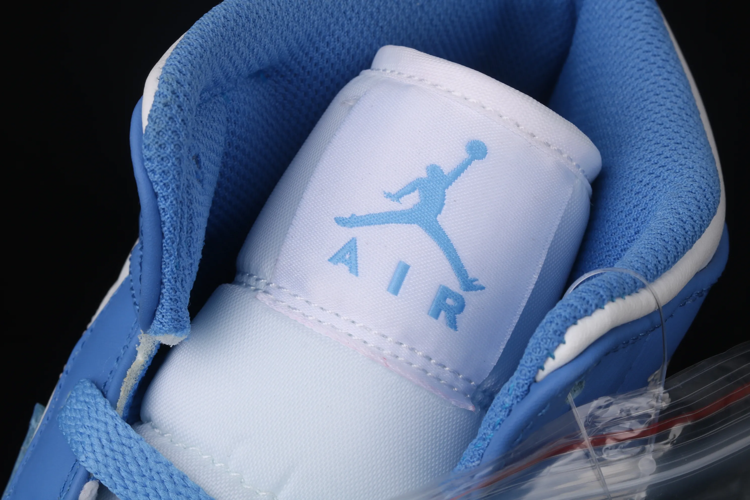 All categories Air Jordan Jordan series basketball shoes Air Jordan 1 Mid Air Jordan 1 Mid AJ1 Joe 1 white and blue 554724-106